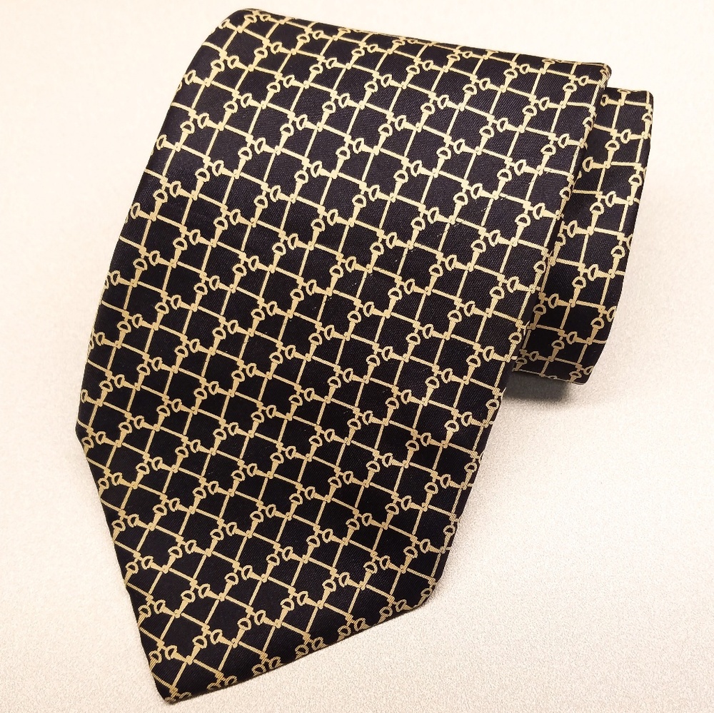 Vintage Christian Dior 100% Silk Cravat/Tie